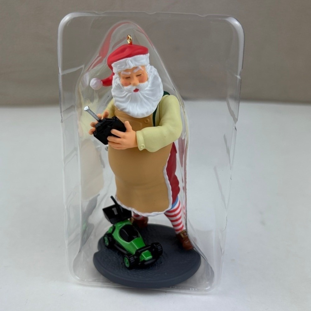 Hallmark 2017 Toy Maker Santa Ornament Remote Control Car #18 in Series